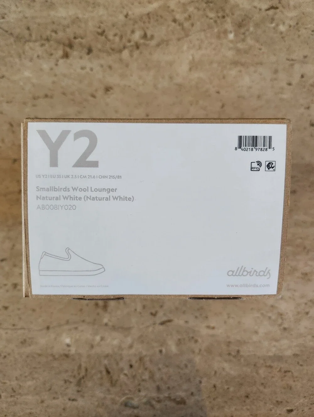 allbirds Kids White Wool Lounger Slippers with Blue Trim